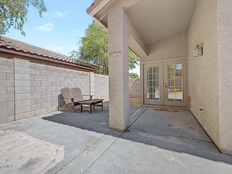 8868 W Laurel Ln — Photo 31