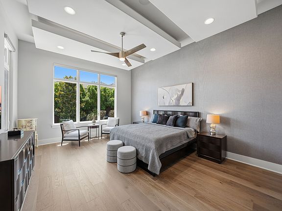 4th image of 913 Rhone Ln