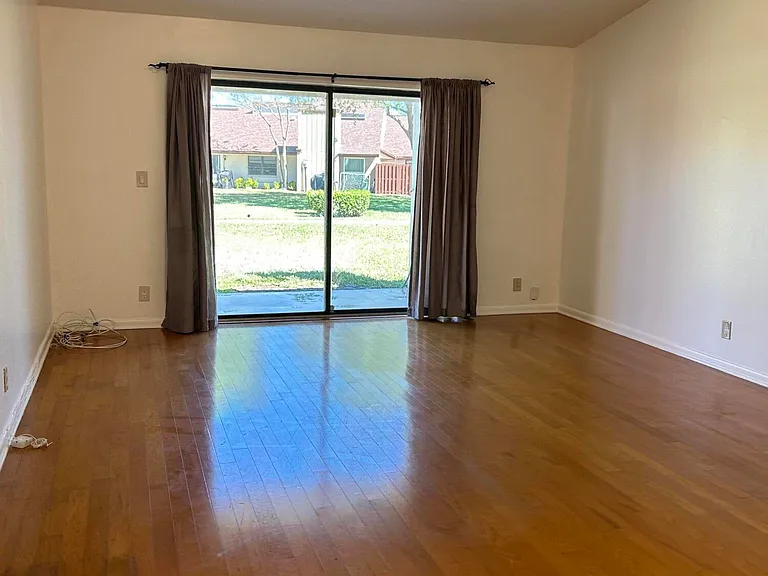 22682 Vistawood Way — Photo 5
