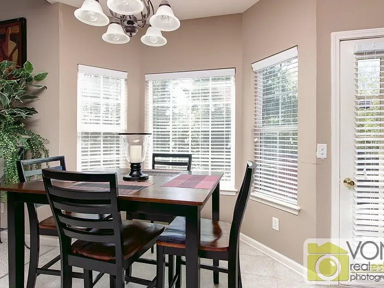 5977 Rosie Ln SE — Photo 9