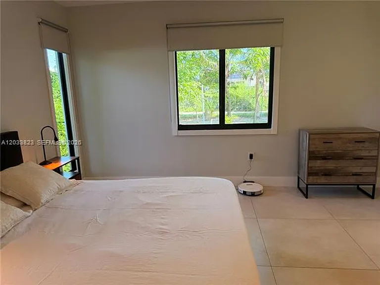 360 NW 40th St — Photo 19
