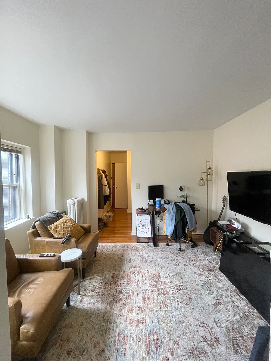Building Photo - 68 Myrtle St #9
