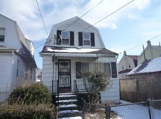 1432 Pearl St, Far Rockaway, NY 11691