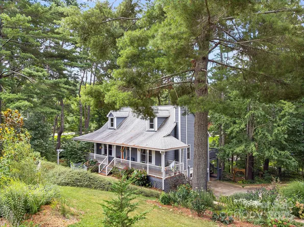 127 Forest Lake Dr, Asheville, NC 28803