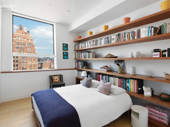 515 West 23rd Street image 20 of 26