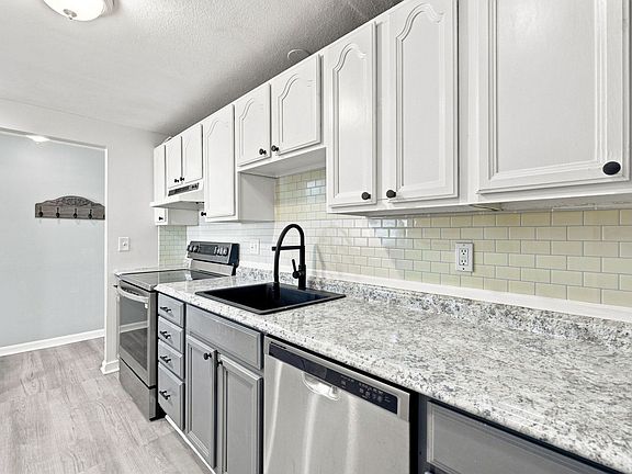 4th image of 74 Springvale Ave #1