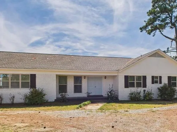 8279 Dunn Ln E, Olive Branch, MS 38654