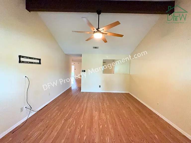 6415 Elm Springs Dr — Photo 2