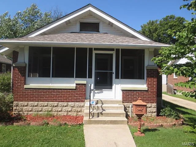 2459 Northland Ave photo 1