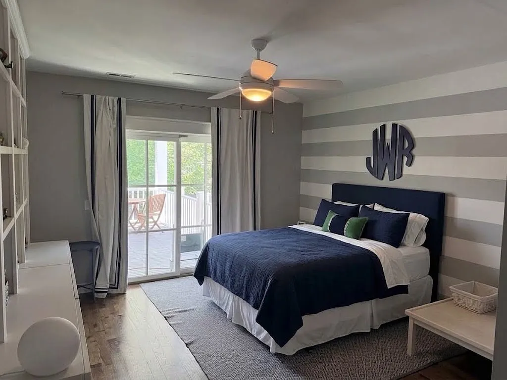 5 bed, 4.5 bath, 4525 sqft, $9,500 — Photo 3