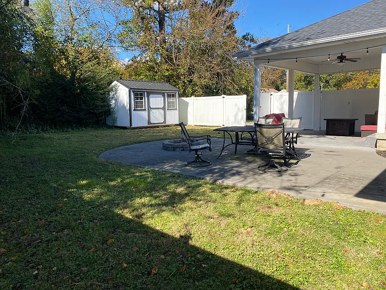 1215 N Tennessee Blvd — Photo 3