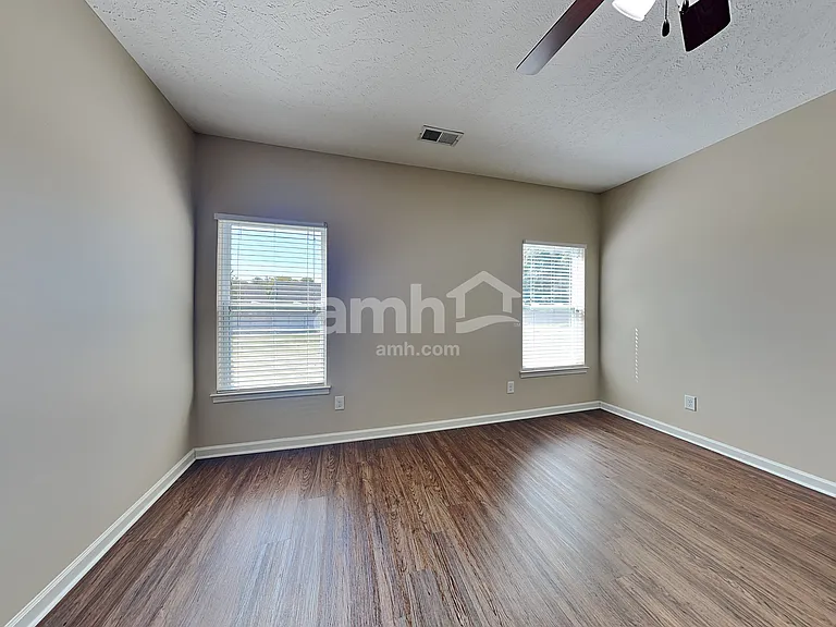1287 Wentworth Dr — Photo 9