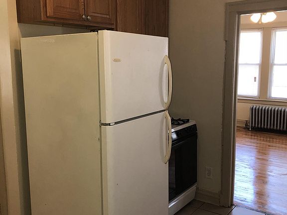 4th image of 6525 S California Ave