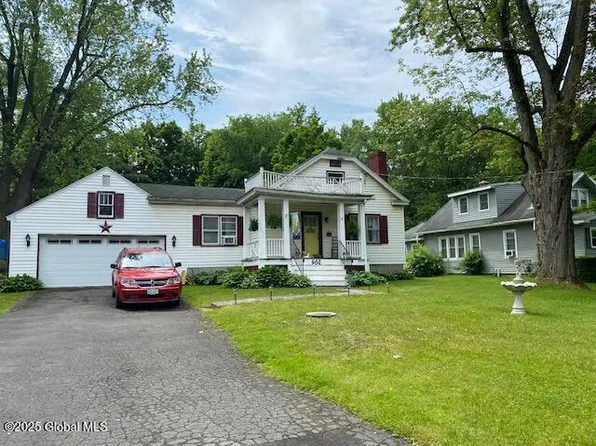 902 Hoosick Road, Troy, NY 12180