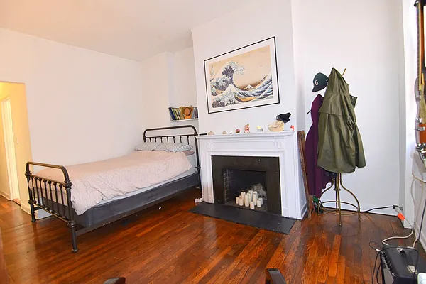 Rented by Manhattan Spaces | media 30