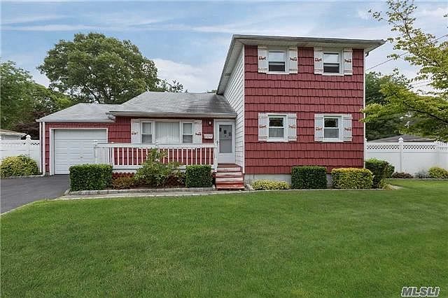 1st image of 17 Cheryl Dr