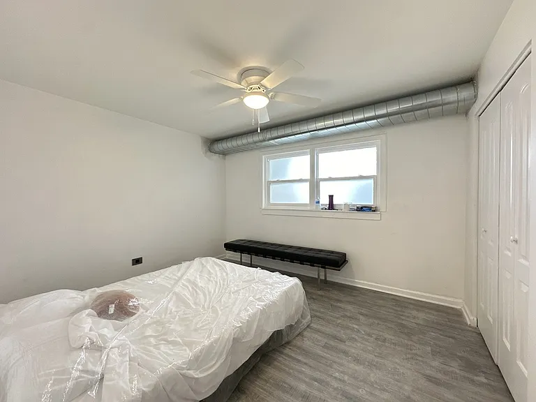 5947 W Montrose Ave #2R — Photo 10