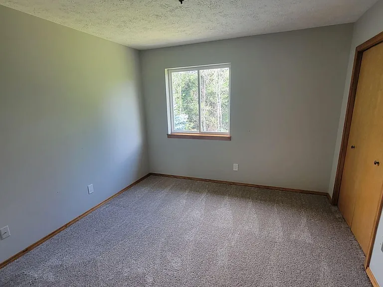 upstairs bedroom 2