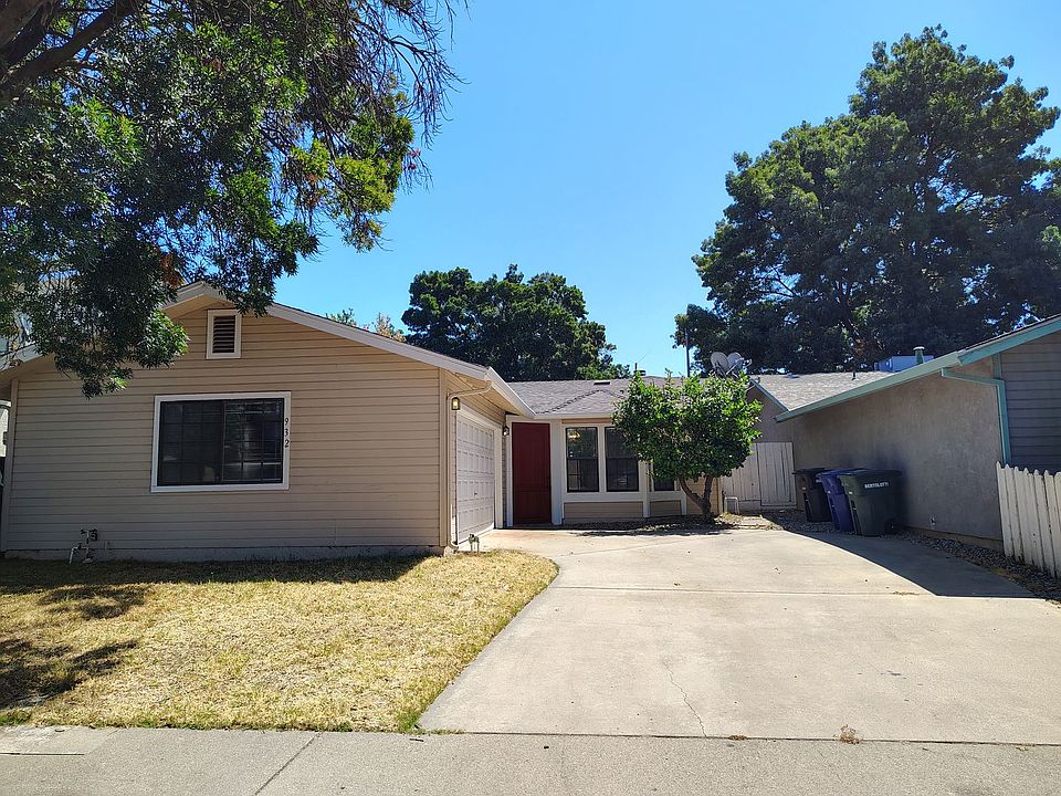 1st image of 932 Inez Dr