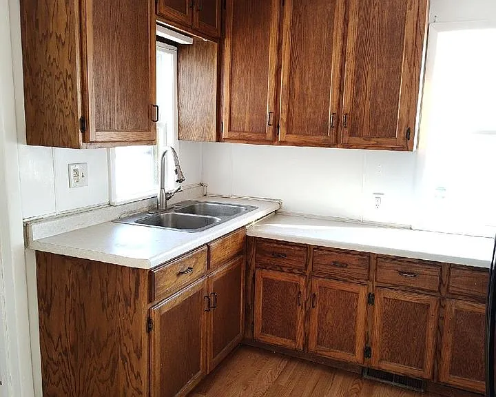 200 W Mill St — Photo 1