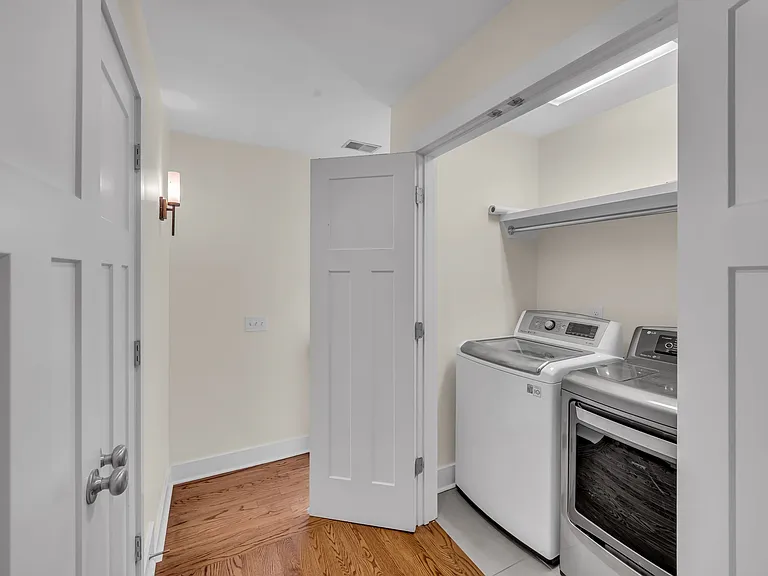 921 Hillview Hts — Photo 25