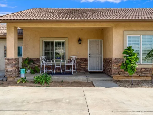 288 Carlin Ln, Riverside, CA 92507