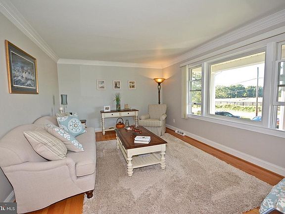 4th image of 12020 Colvin Ln