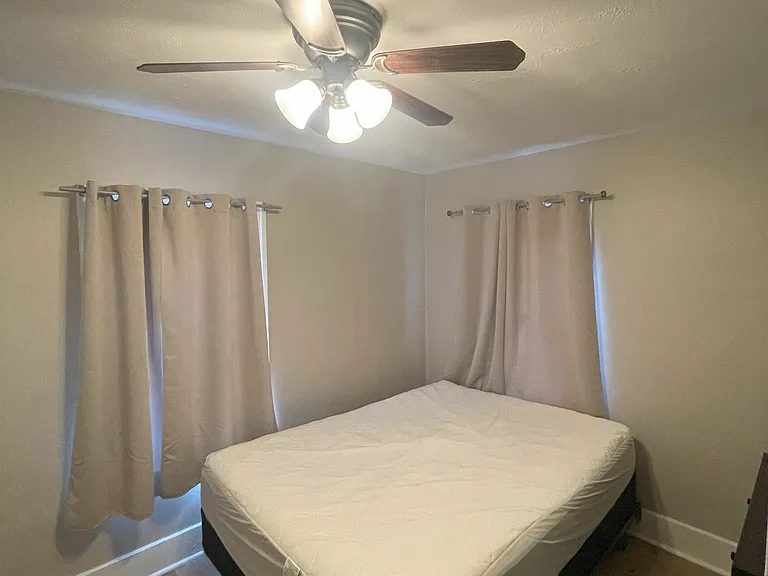 1505 S Sherman Ave — Photo 17