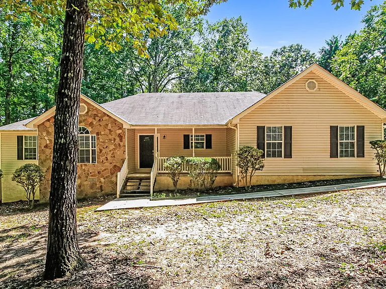 709 Miami Ct — Photo 1