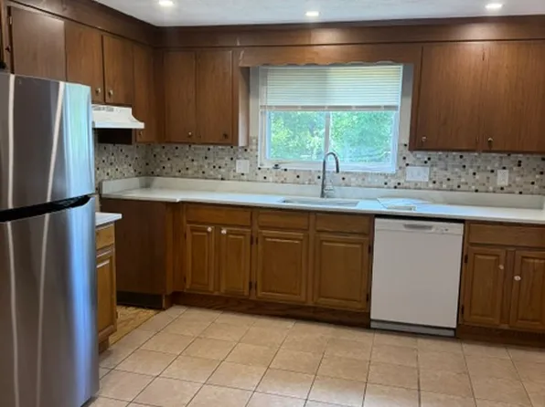 29 Oconnell Ave APT 2, Quincy, MA 02169