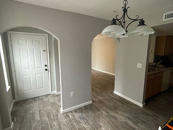 2nd image of 10075 Gate Pkwy N APT 2007