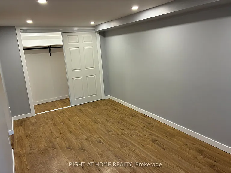 9 Quail Cres #2 — Photo 12