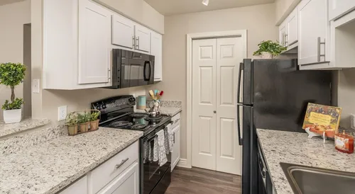 Rock Ridge Apartments Photo 1
