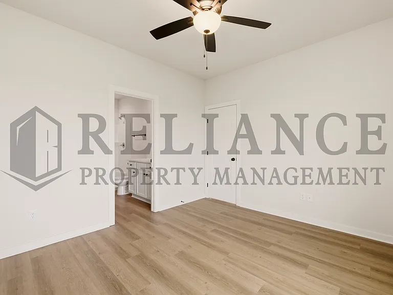 204 N Gowen St — Photo 35