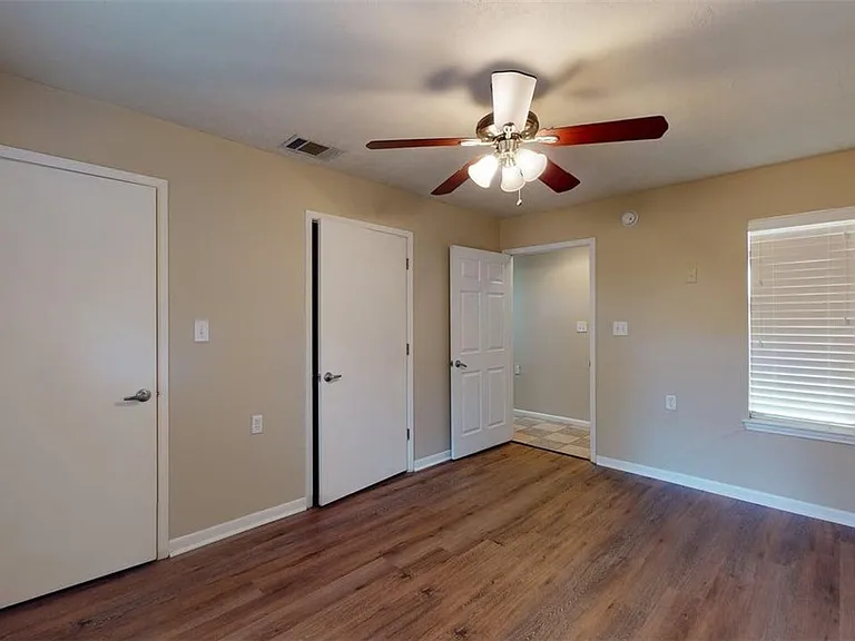 1724 Boardwalk Ct — Photo 15