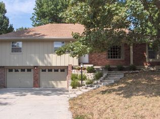 1309 SW Sunrise Dr, Blue Springs, MO 64015