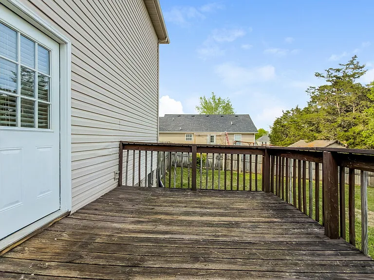 1435 Tuffnell Dr — Photo 16