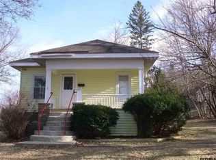 6 Homestead Ave, Rensselaer, NY 12144