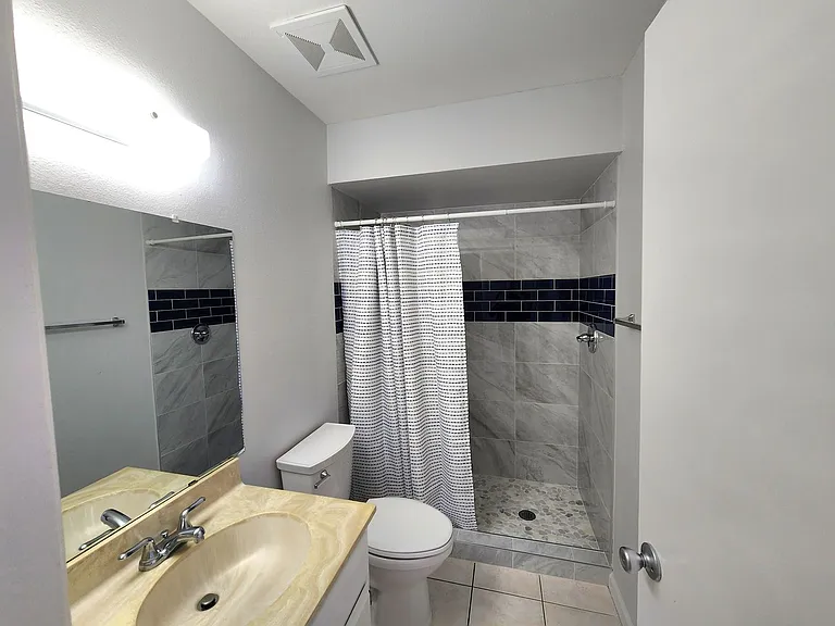 1168 E Cochise Dr — Photo 16