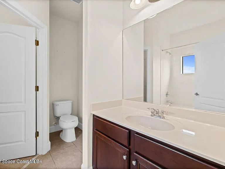 765 Ventura Dr — Photo 17