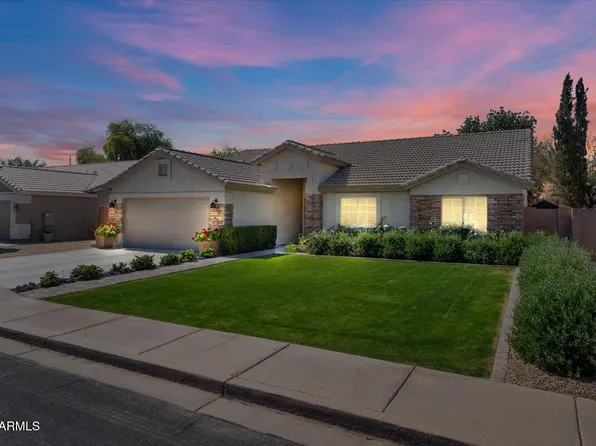 532 N FALCON Drive, Gilbert, AZ 85234