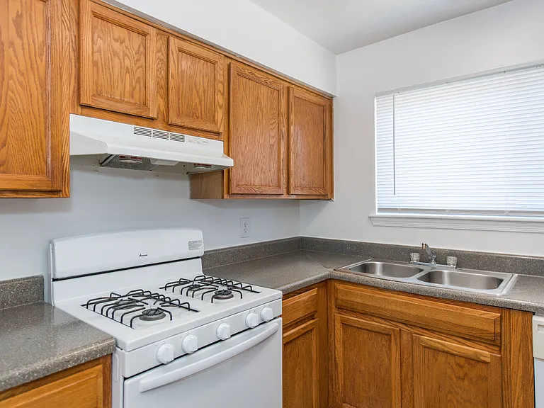 Crosswinds Apartments — Photo 17