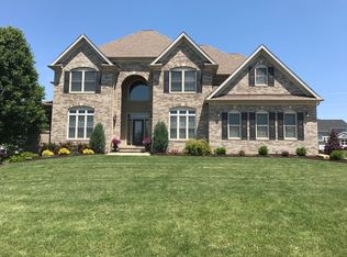 1023 Mimosa Dr, Macedonia, OH 44056