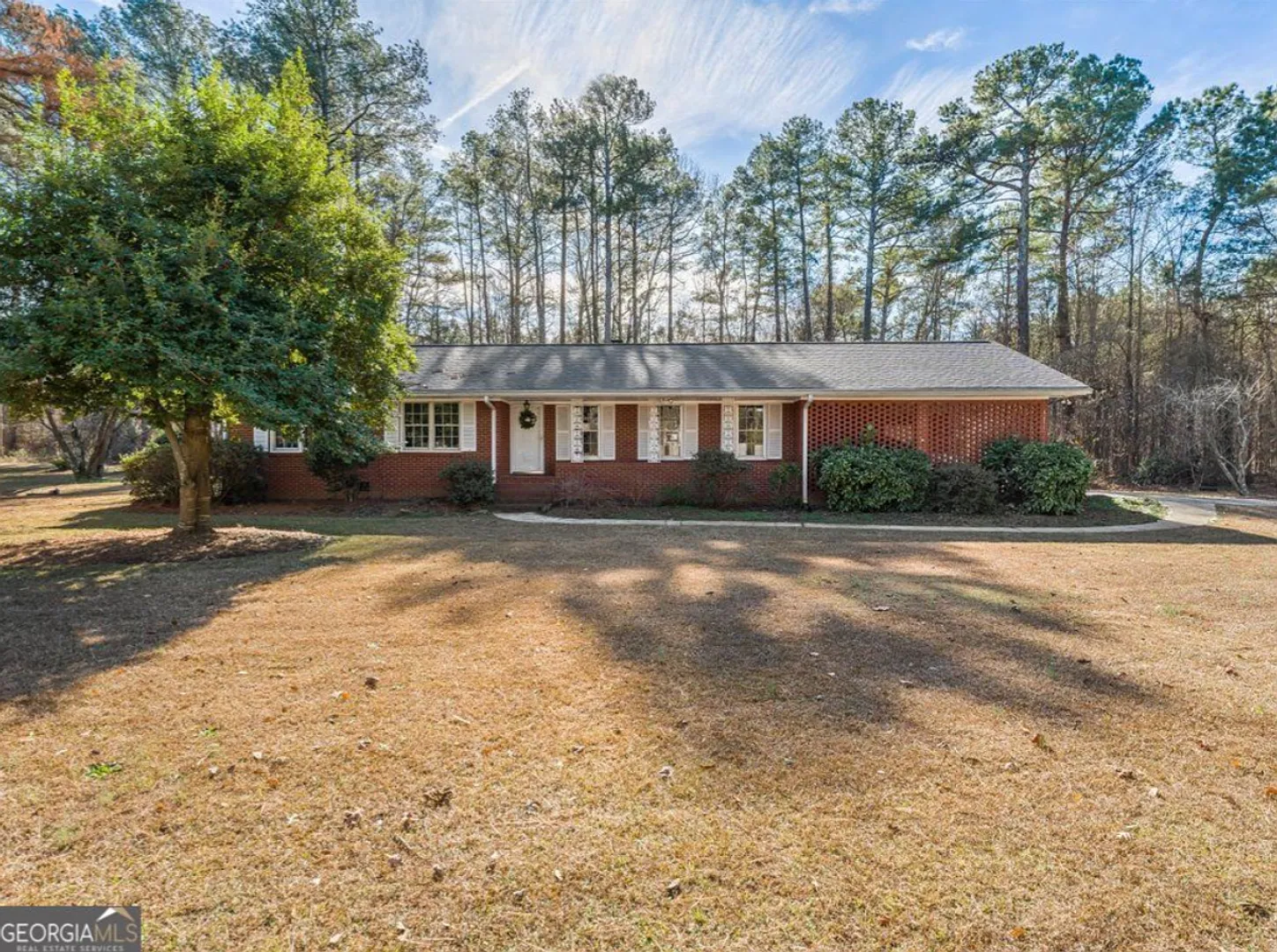 Private Estate Living on 2.7 Wooded Acres in Fayette County — Photo 1