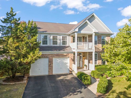 2049 Mark Cir, Bolingbrook, IL 60490