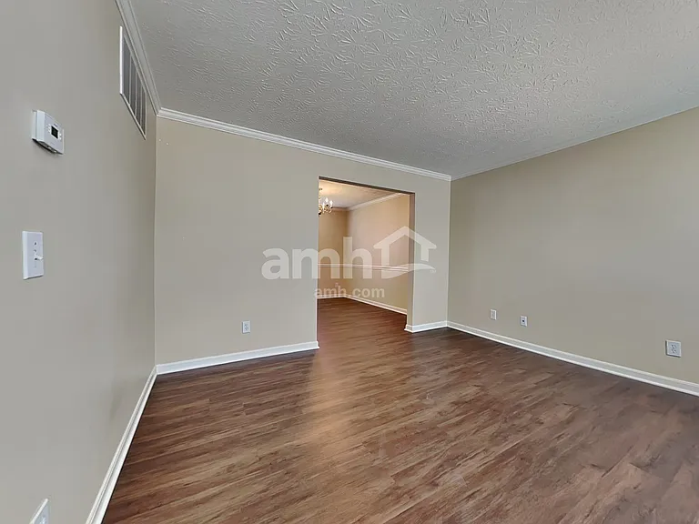 315 Keswick Dr — Photo 7