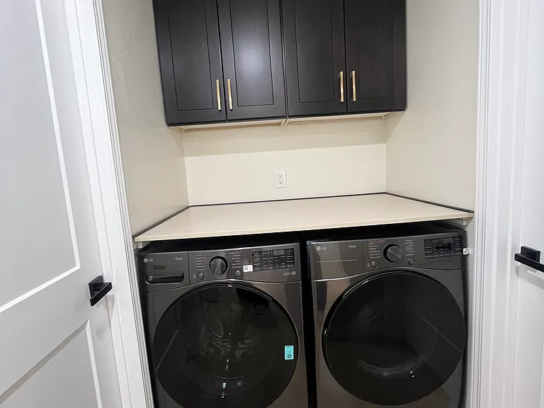 23121 Meyler Ave — Photo 17