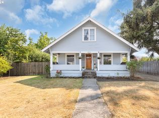 826 S 6th St, Cottage Grove, OR 97424