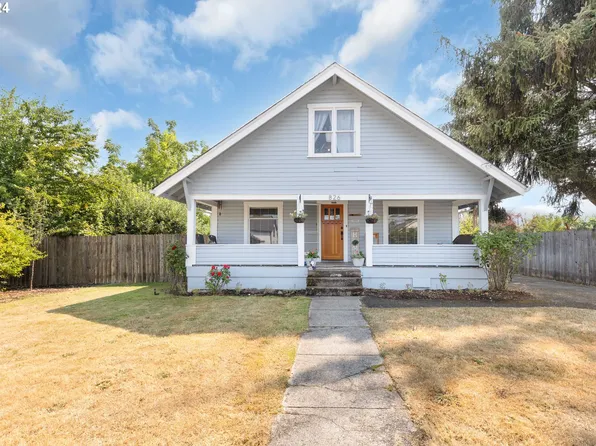 826 S 6th St, Cottage Grove, OR 97424