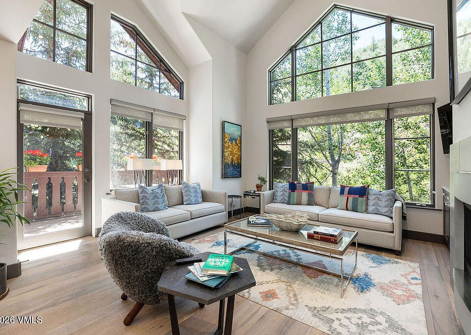 1st image of 74 Cresta Rd #313